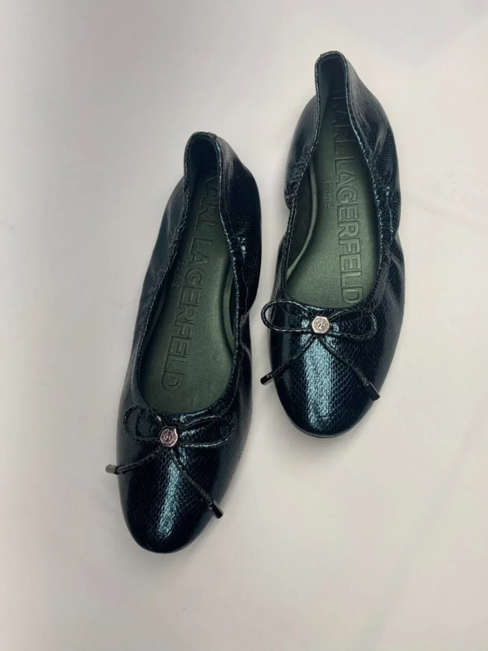 KARL LAGERFELD PARIS Women's Velma Almond Toe Ballet Flats Sz 8.5